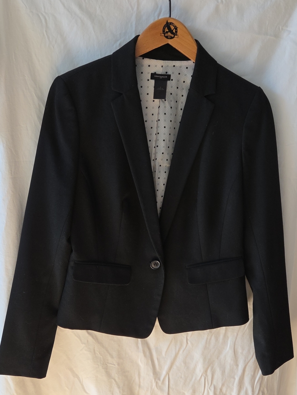 Ann Taylor Black Tailored Single-Button Blazer